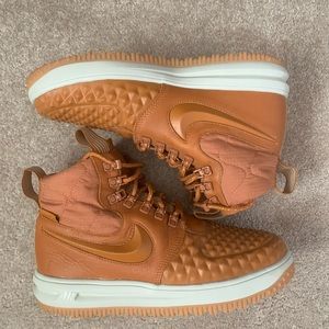 Size Wmns 8.5- Nike Lunar Force 1 Duckboot Gum Brown